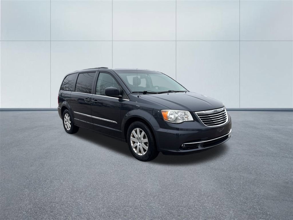 Used 2014 Chrysler Town & Country Touring image 7