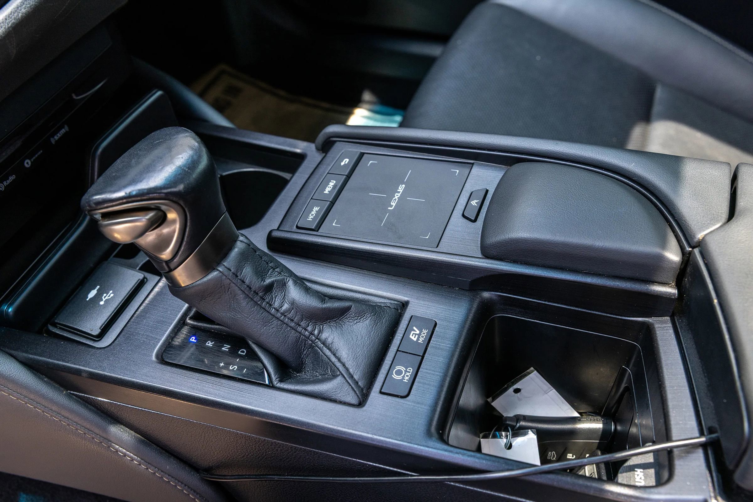 Used 2022 Lexus ES 300h w/ Accessory Package FWD image 22