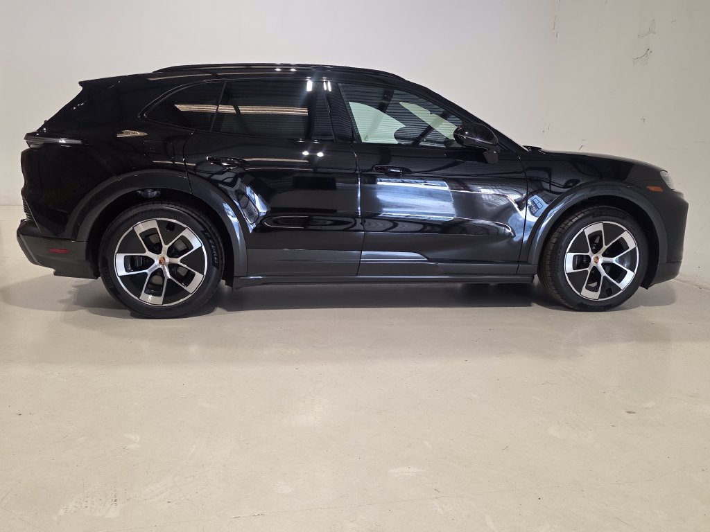 Certified 2026 Porsche Cayenne Electric AWD/4WD image 8