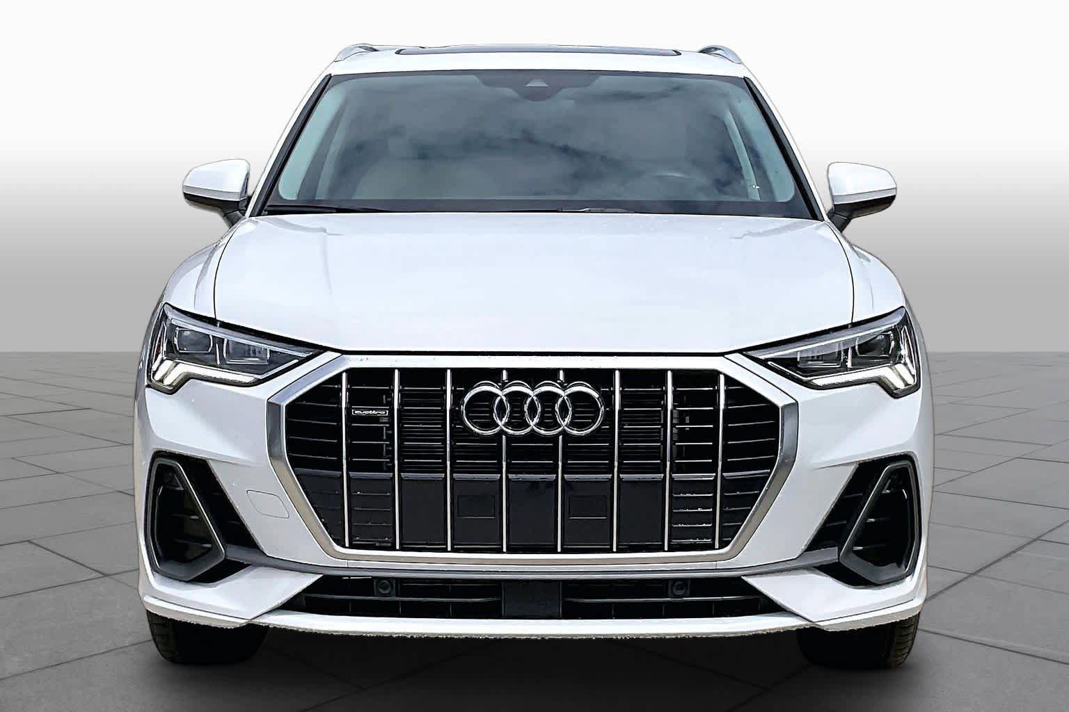 Used 2023 Audi Q3 2.0T Premium w/ Convenience Package AWD/4WD image 4
