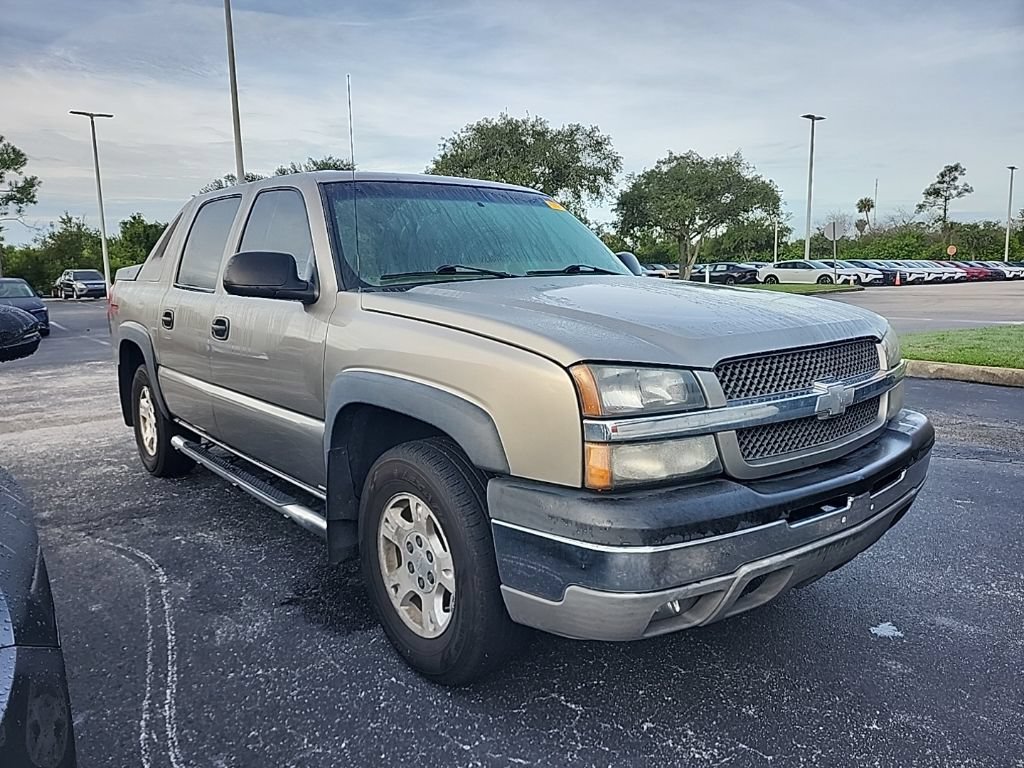 Used 2003 Chevrolet Avalanche 2WD image 1