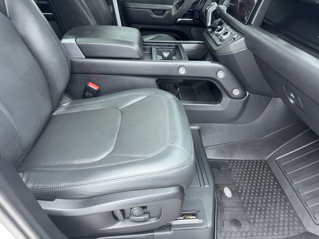 Used 2023 Land Rover Defender 110 V8 image 50