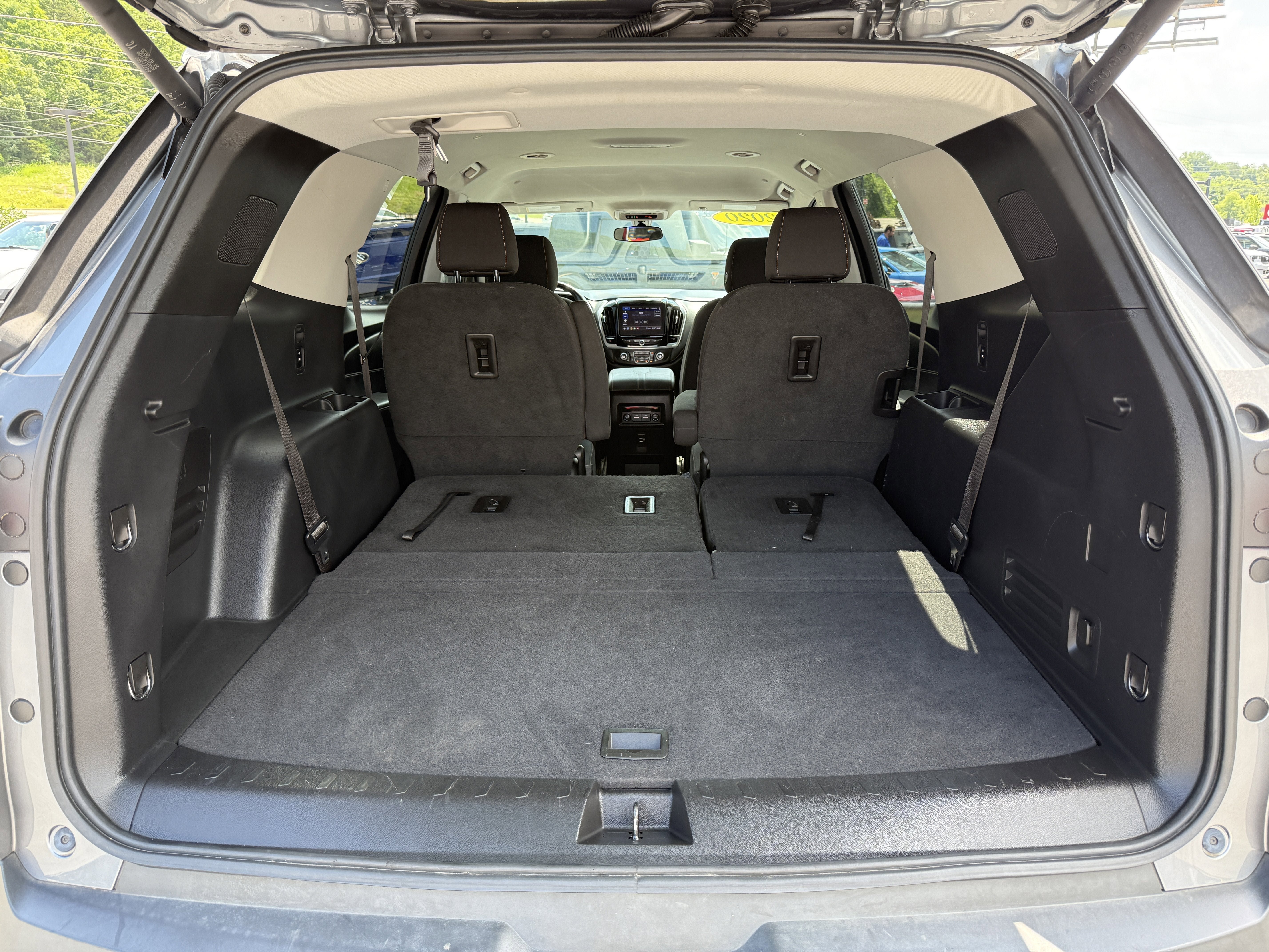 Used 2020 Chevrolet Traverse LT FWD image 13