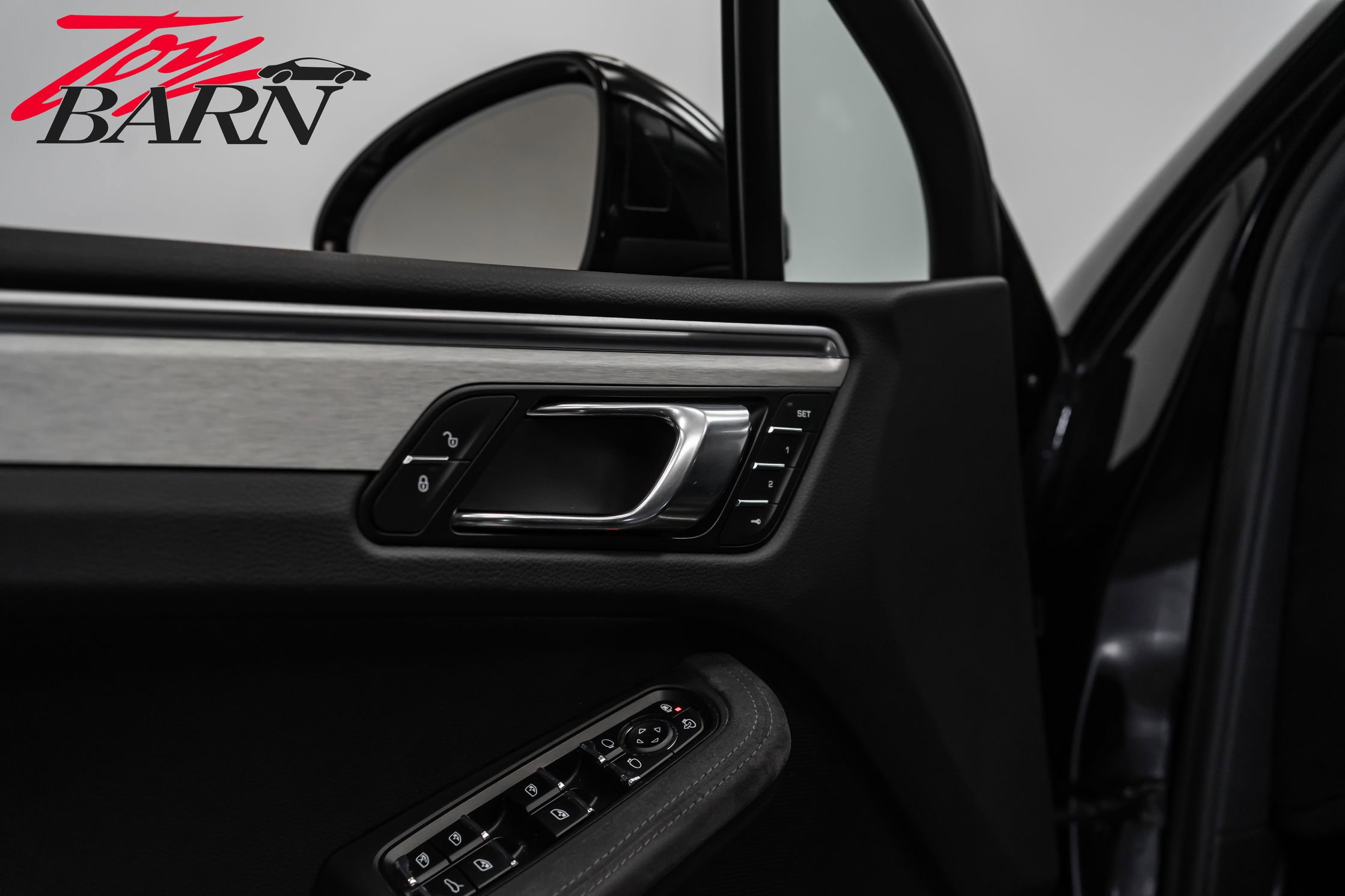 Used 2018 Porsche Macan GTS image 18