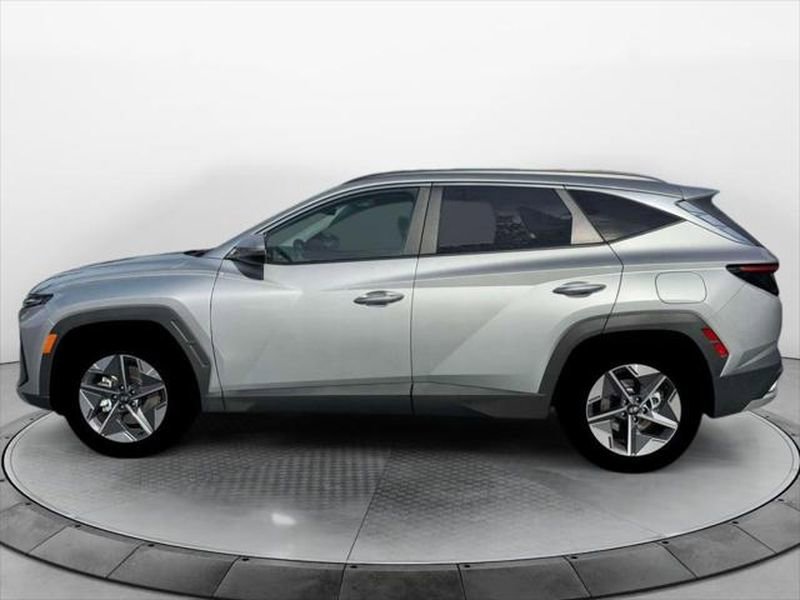 New 2026 Hyundai Tucson SEL image 3