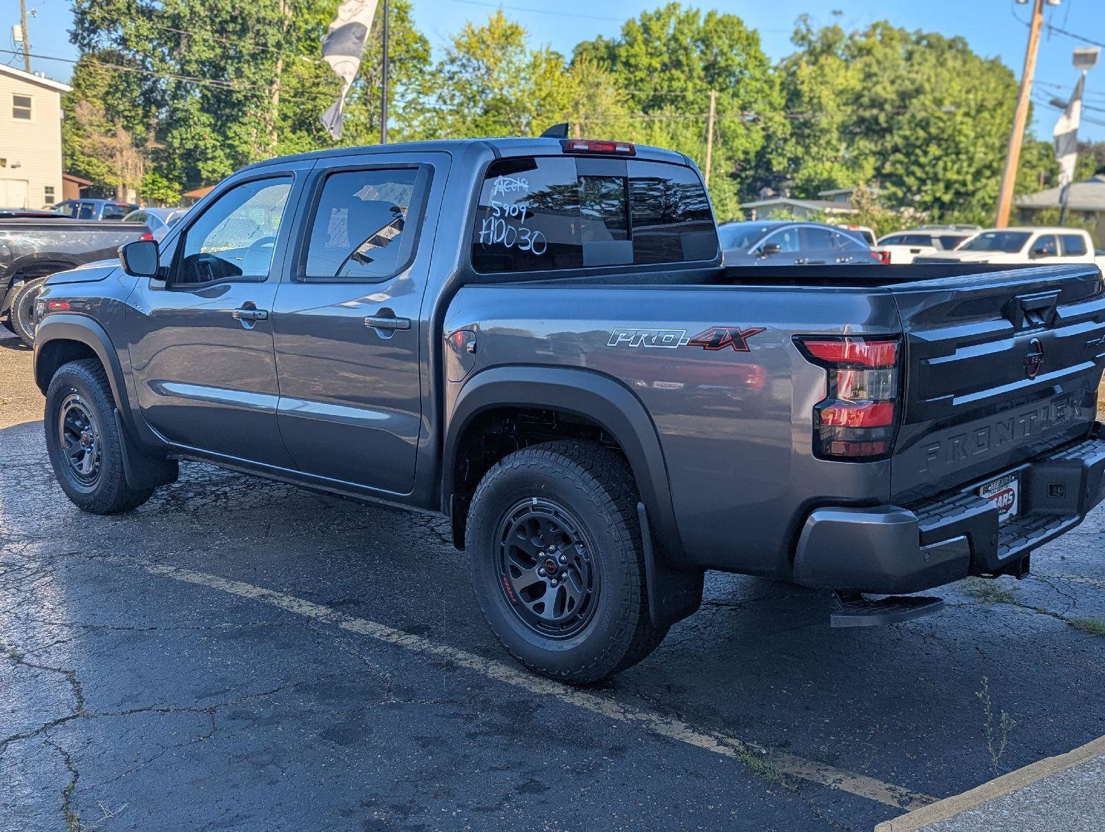 New 2026 Nissan Frontier PRO-4X w/ Tow Package AWD/4WD image 6