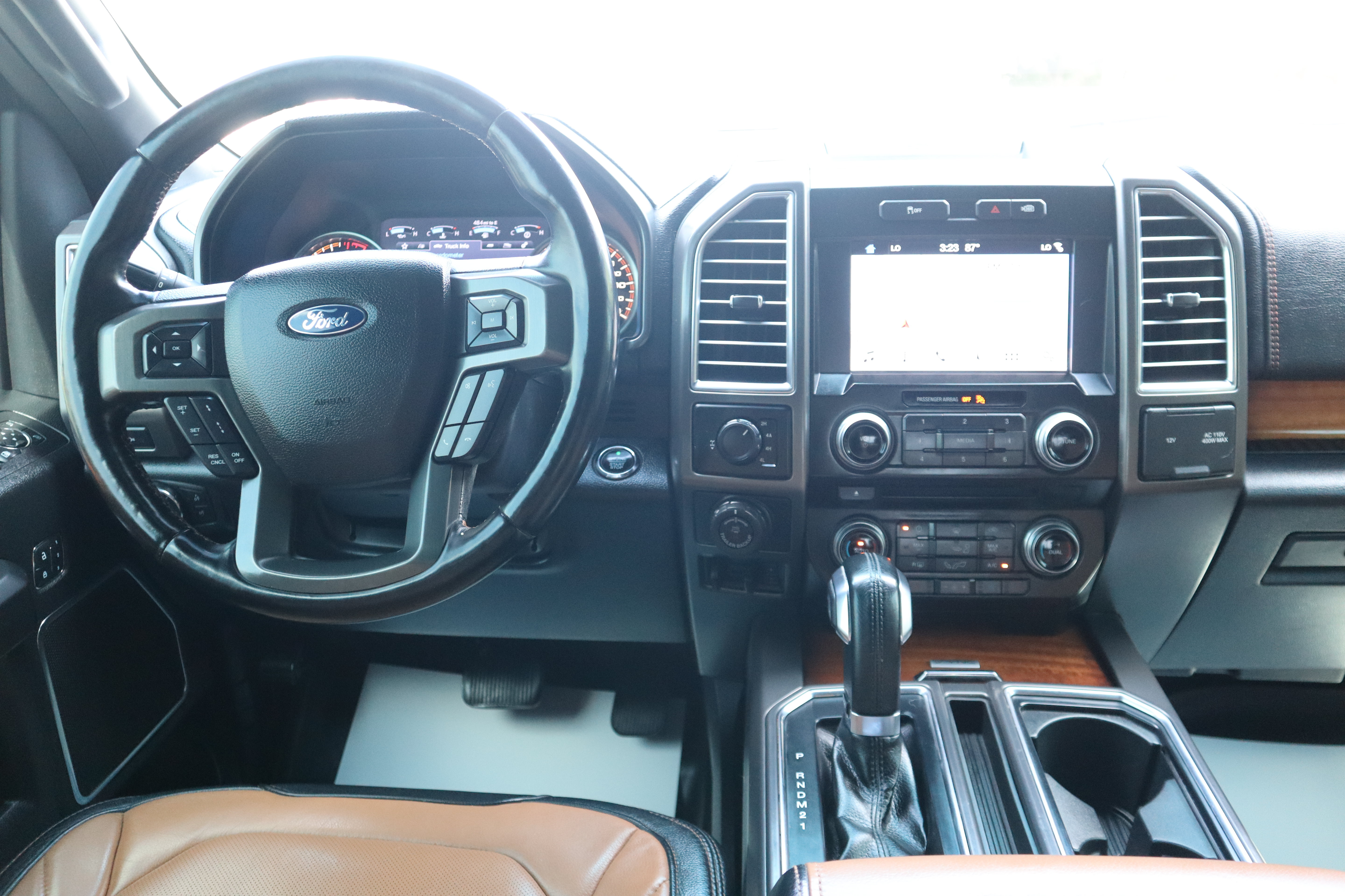 Used 2016 Ford F150 Limited w/ Trailer Tow Package AWD/4WD image 13