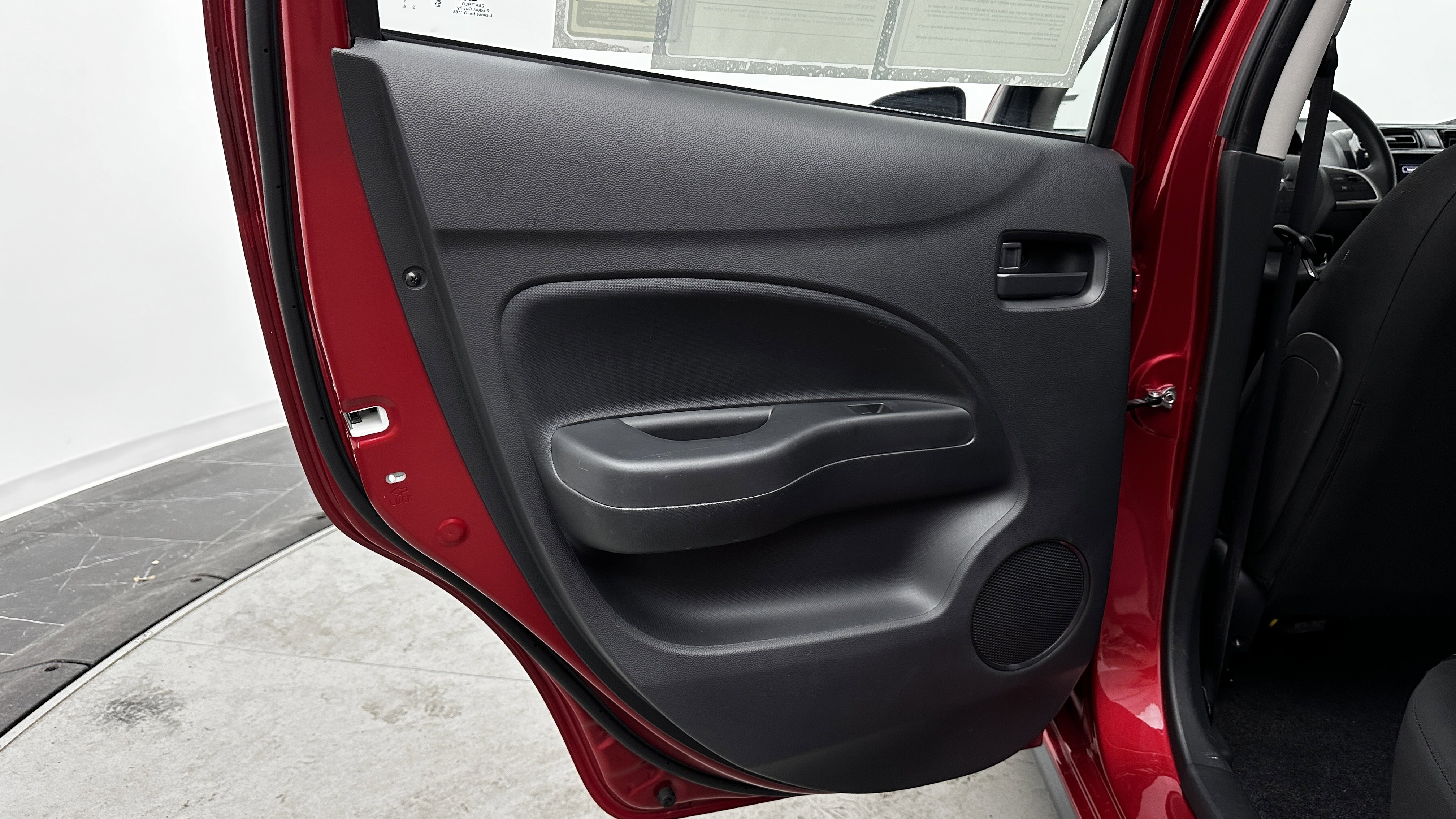 Used 2024 Mitsubishi Mirage ES image 27