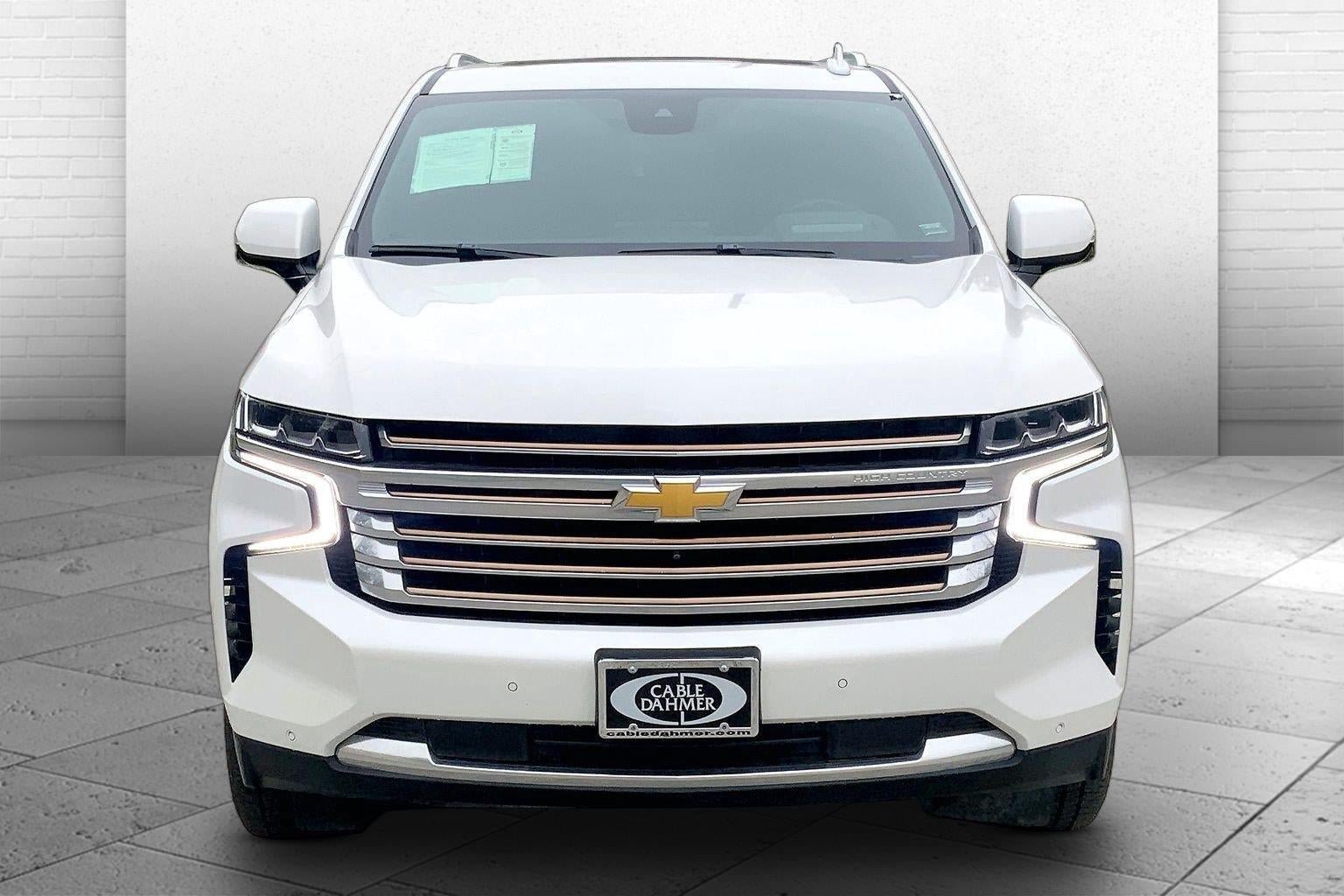 Used 2023 Chevrolet Suburban High Country w/ Premium Package AWD/4WD image 2