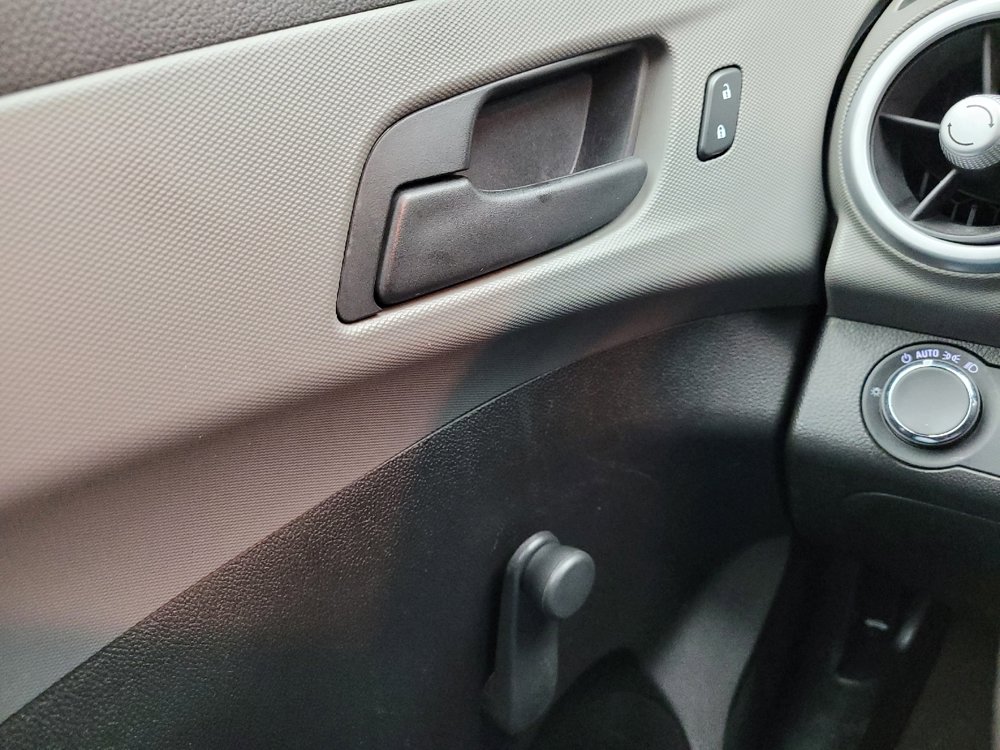Used 2019 Chevrolet Sonic LT FWD image 27