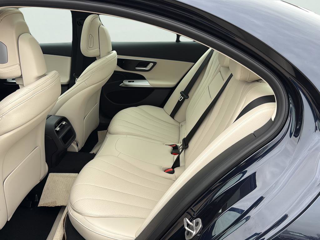 New 2026 Mercedes-Benz E 350 4MATIC Sedan image 20