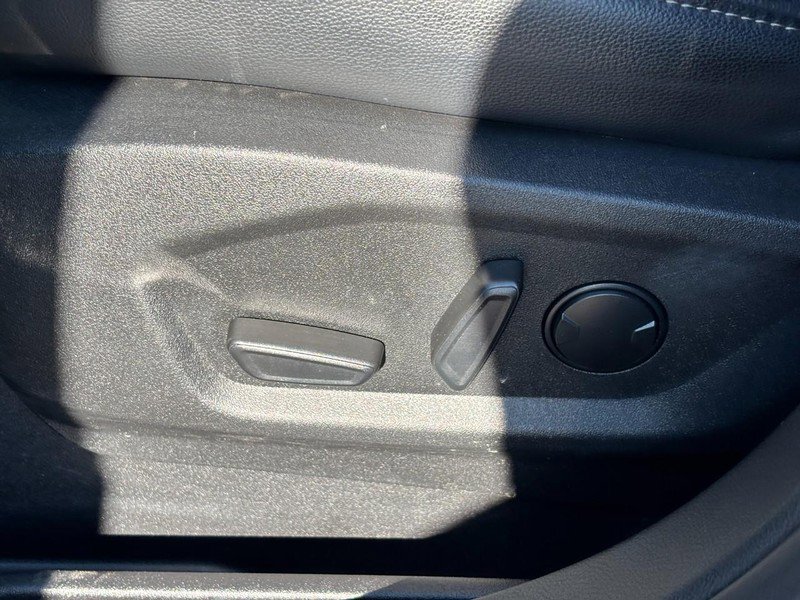 Used 2022 Ford Edge SEL w/ Convenience Package image 16