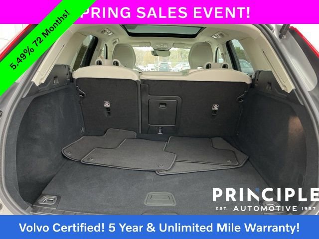 Certified 2025 Volvo XC60 B5 Core image 14