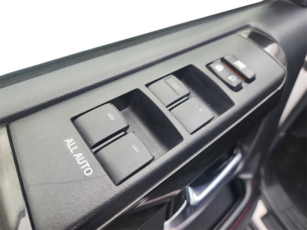 Used 2014 Toyota 4Runner Limited image 17