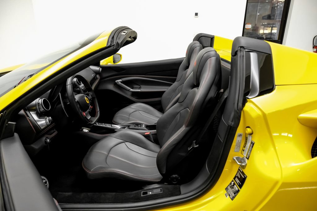 Used 2022 Ferrari F8 Tributo RWD image 9