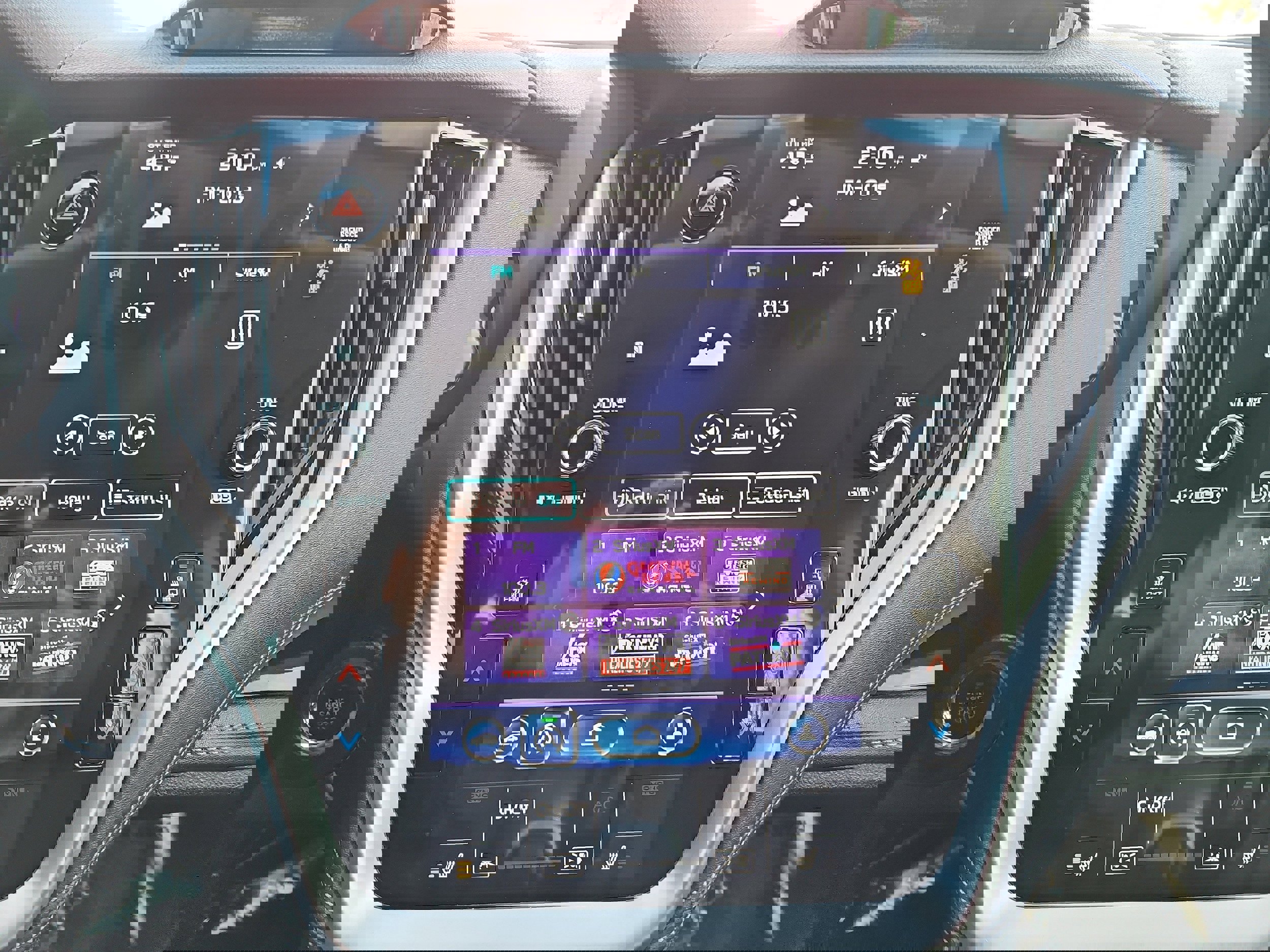 Used 2021 Subaru Outback Limited image 19