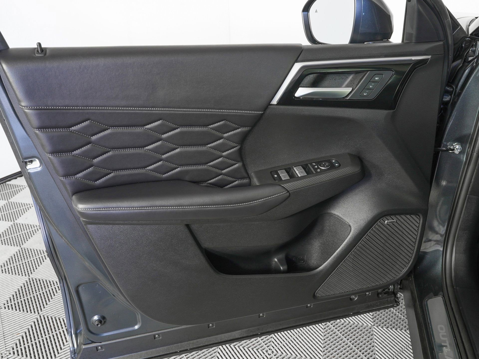 New 2026 Mitsubishi Outlander SEL AWD/4WD image 7