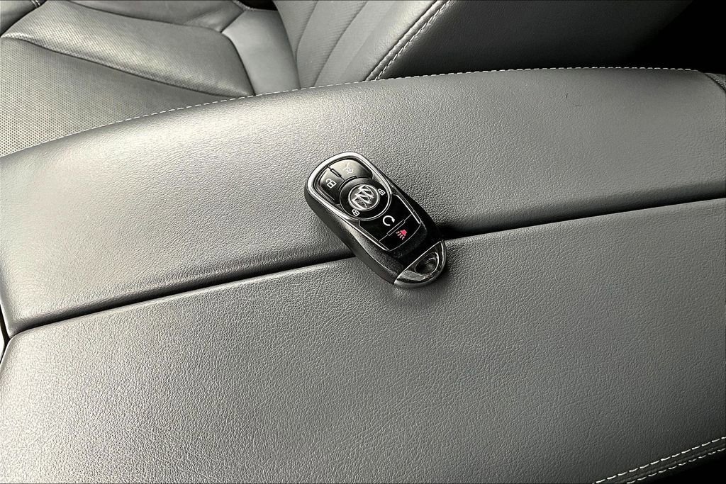 Used 2020 Buick Envision Premium image 34