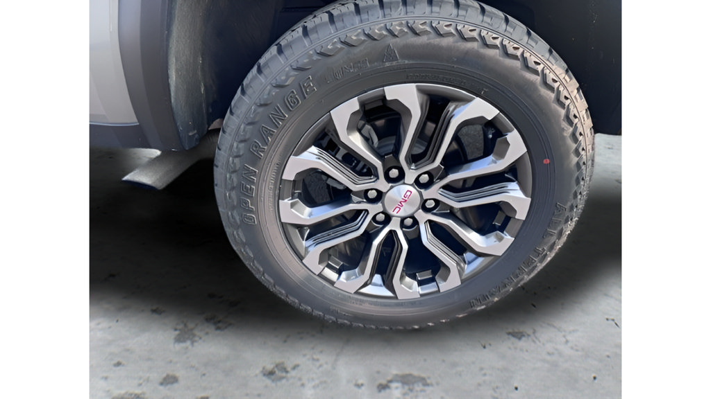 Used 2025 GMC Canyon Denali AWD/4WD image 16