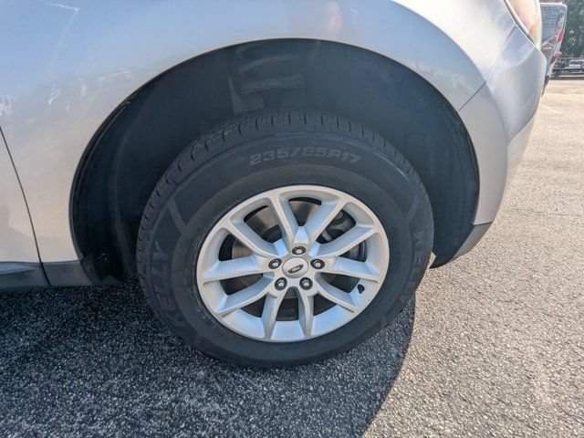 Used 2014 Ford Edge SE FWD image 12