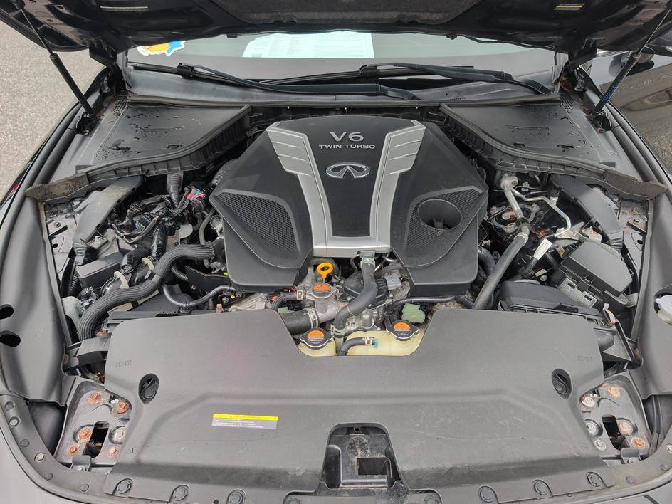 Used 2017 INFINITI Q60 Red Sport 400 AWD/4WD image 28