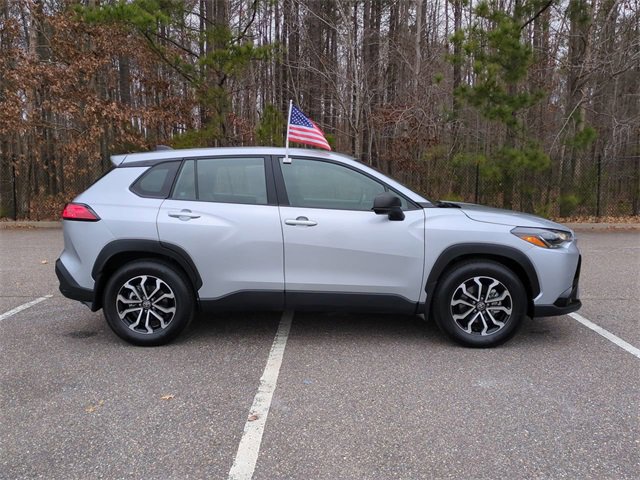 Used 2025 Toyota Corolla Cross AWD Hybrid image 3