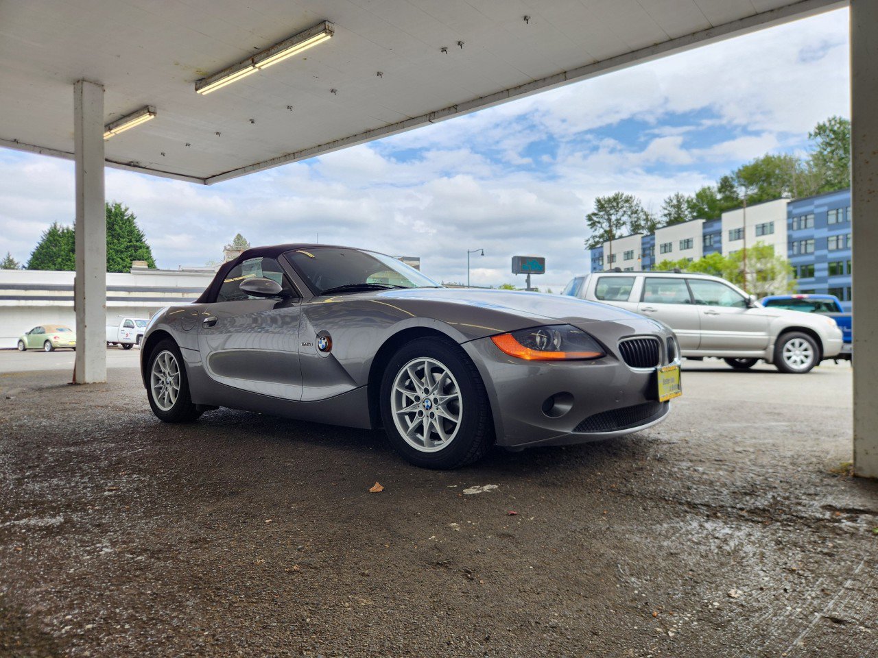 Used 2004 BMW Z4 2.5i RWD image 14