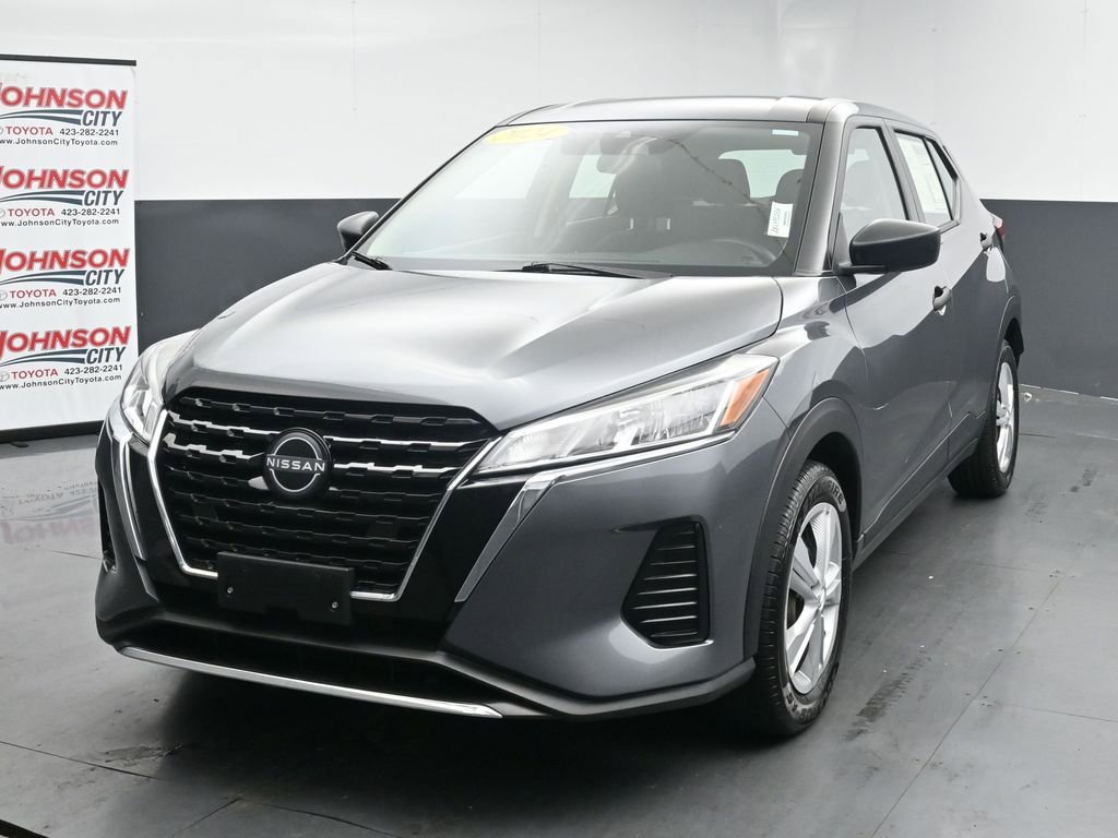 Used 2024 Nissan Kicks S FWD image 4