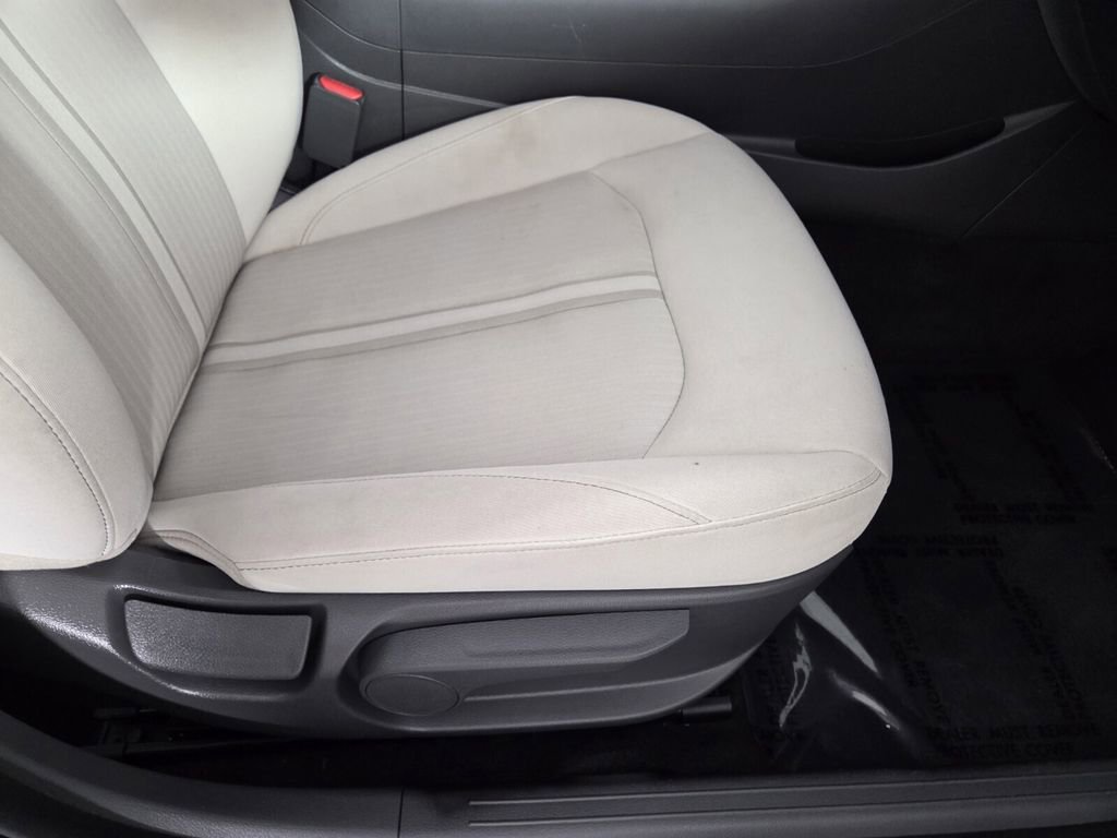 Used 2025 Hyundai Sonata SEL FWD image 31