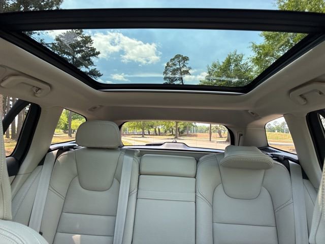 Used 2020 Volvo V60 T5 Cross Country w/ Protection Package Premier AWD/4WD image 32