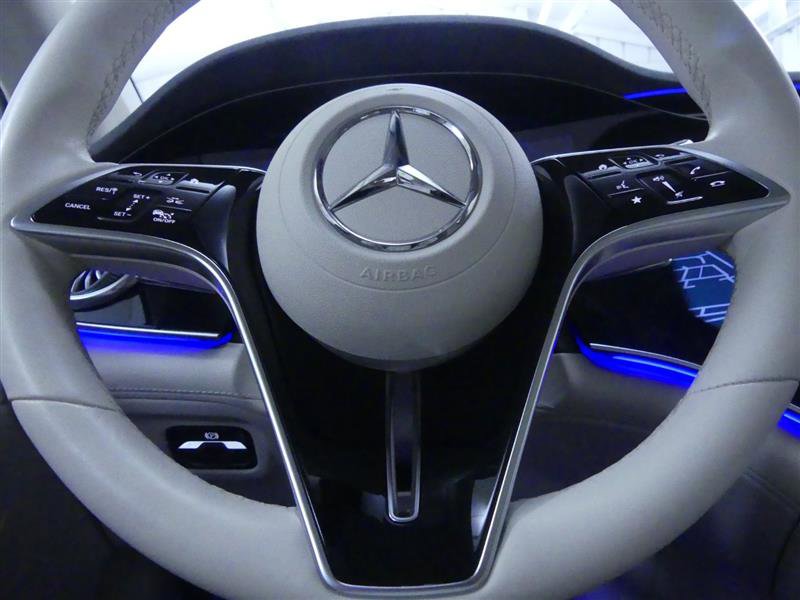 Used 2022 Mercedes-Benz EQS 580 4MATIC image 22