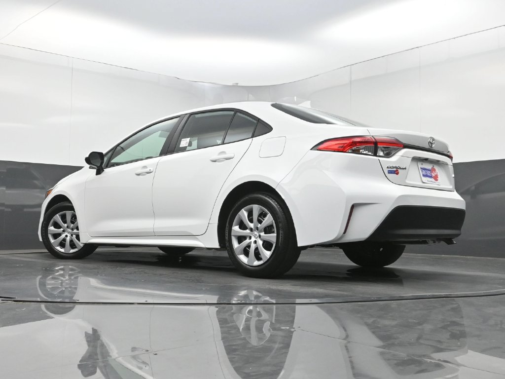 Used 2023 Toyota Corolla LE FWD image 27