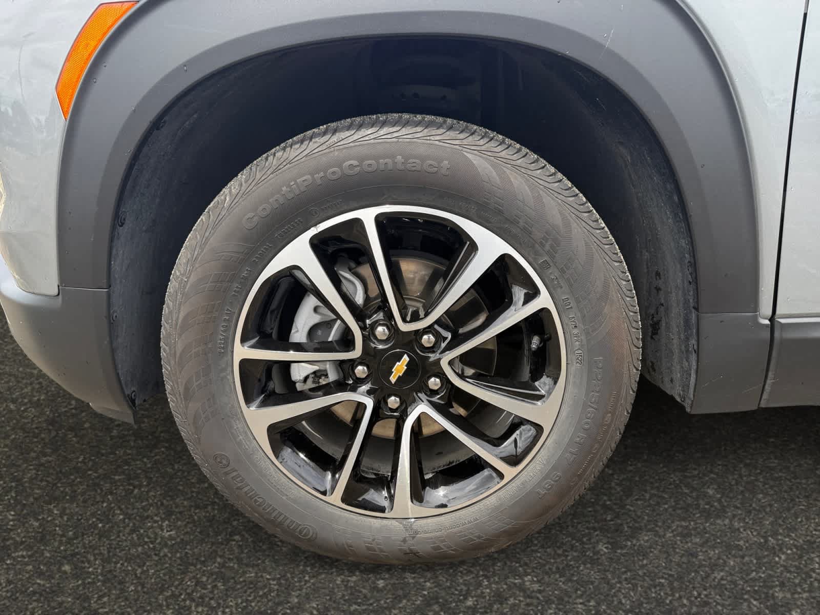 Used 2025 Chevrolet TrailBlazer LT AWD/4WD image 14