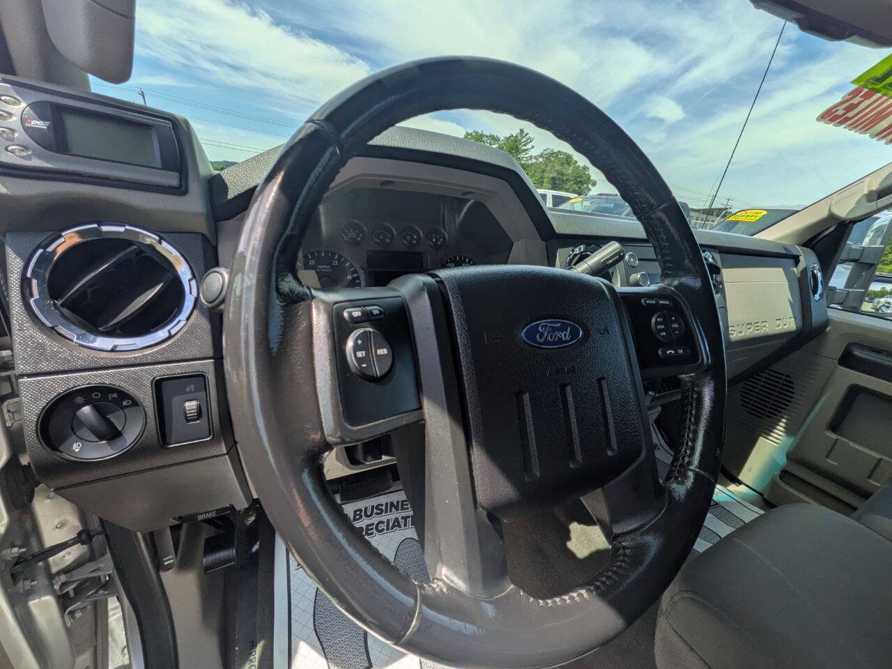 Used 2010 Ford F250 Lariat AWD/4WD image 16