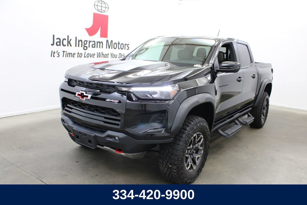Used 2025 Chevrolet Colorado ZR2 w/ Technology Package