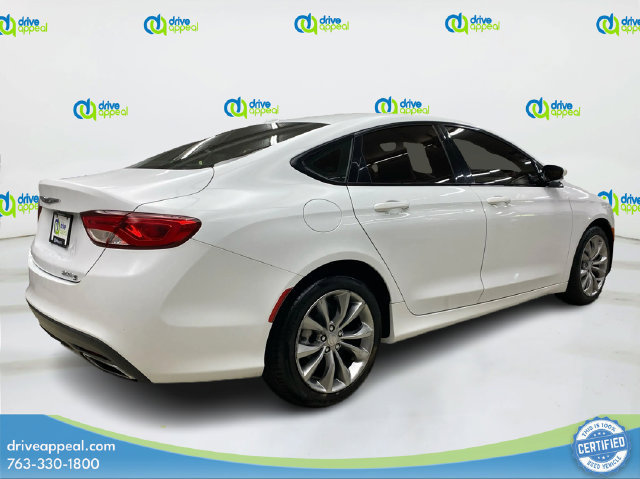 Used 2015 Chrysler 200 S FWD image 5