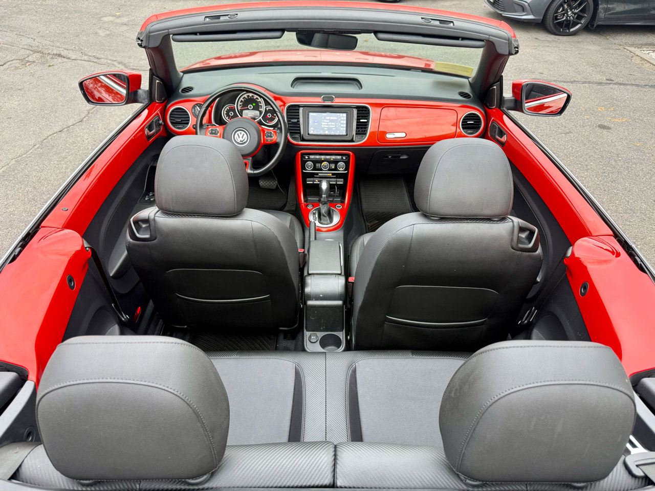 Used 2018 Volkswagen Beetle 2.0T SE image 32