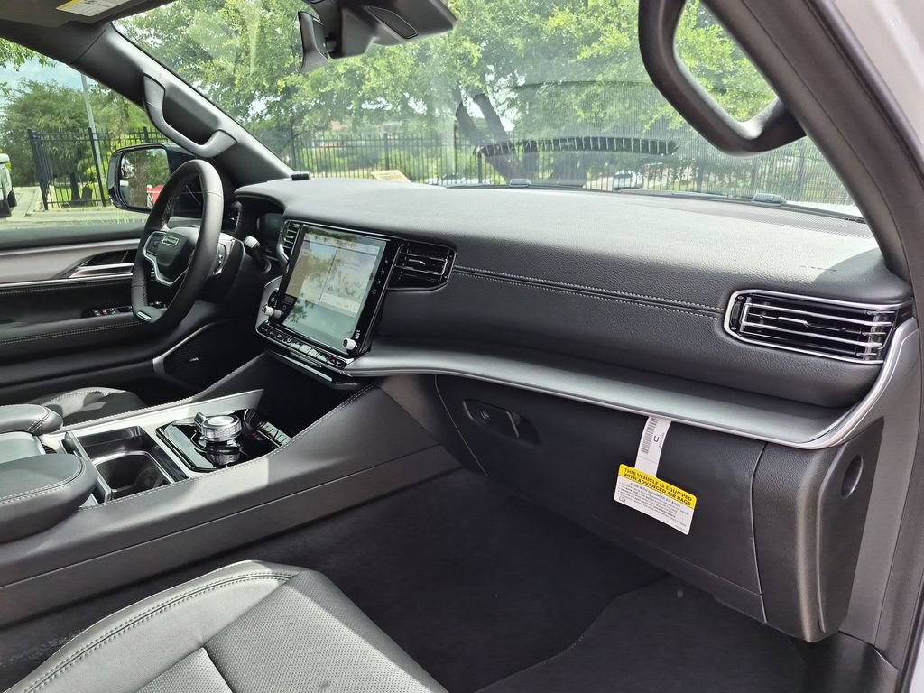 New 2026 Jeep Grand Wagoneer 4WD image 37