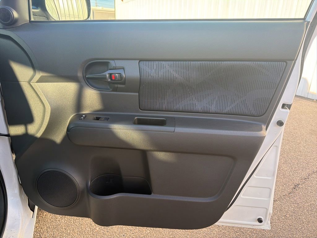 Used 2011 Scion xB image 26