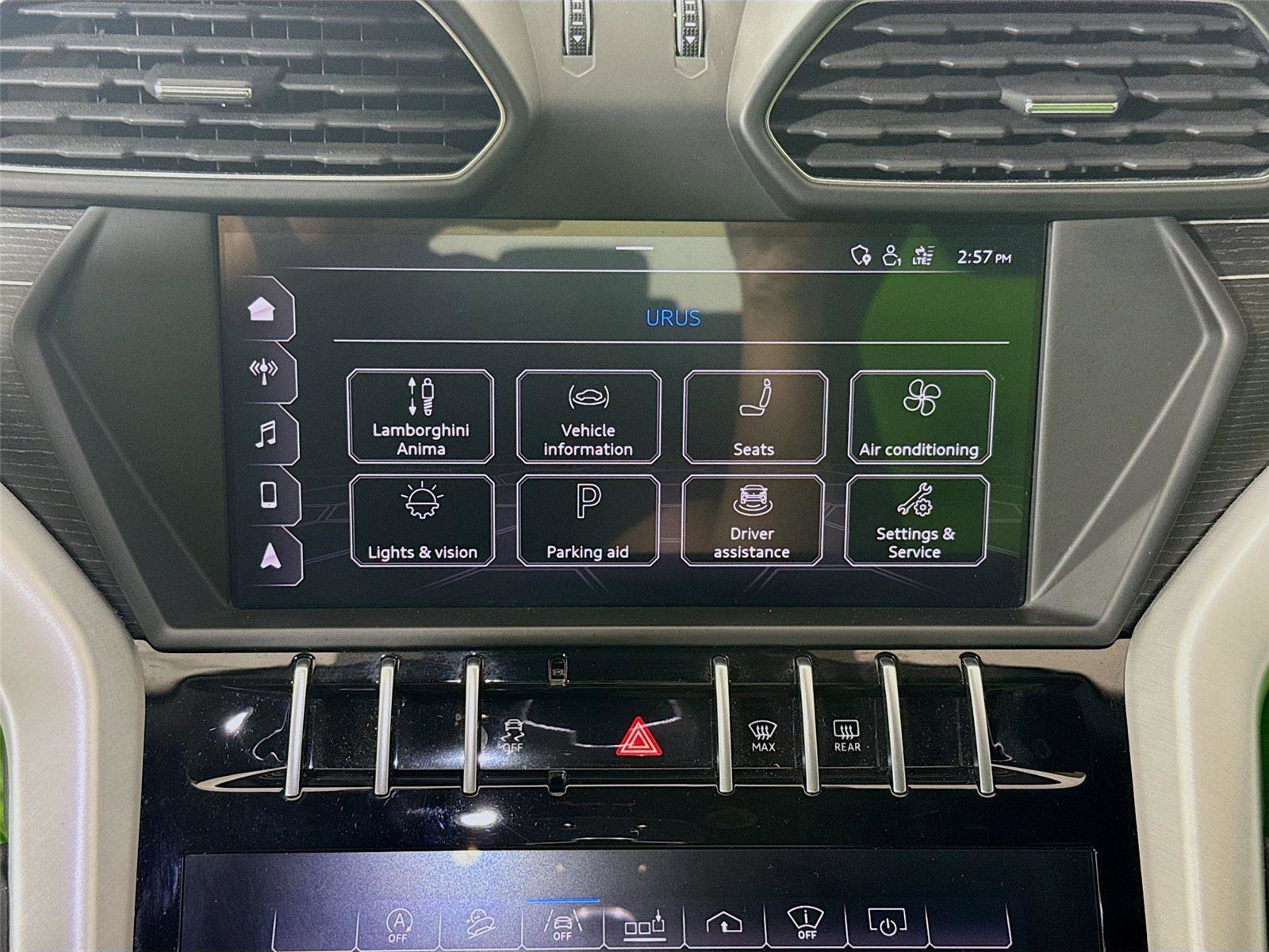 Used 2019 Lamborghini Urus image 9