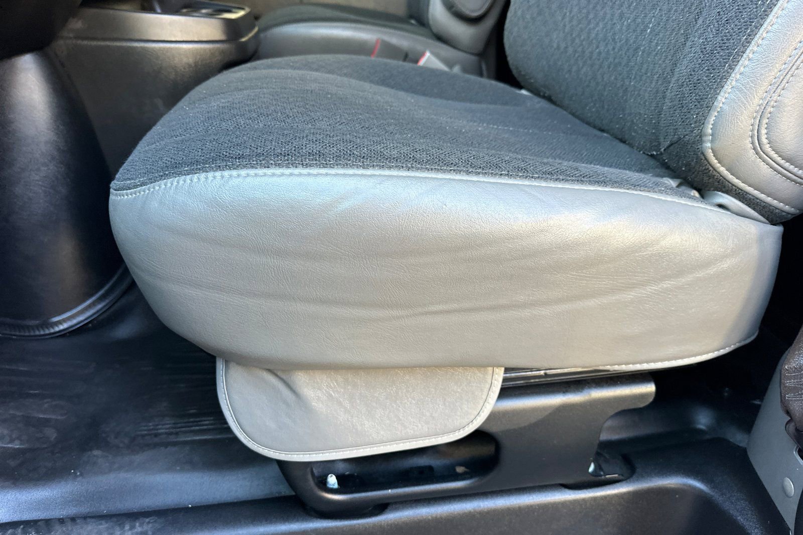 Certified 2024 Chevrolet Express 2500 w/ Driver Convenience Package image 13