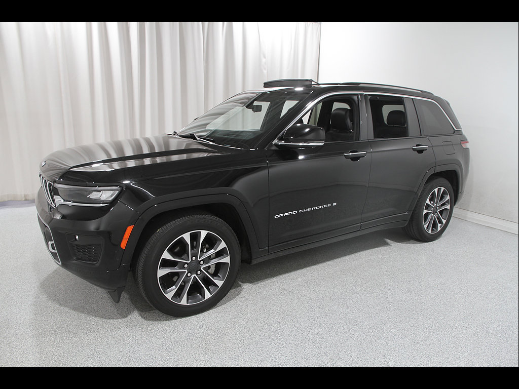 Used 2023 Jeep Grand Cherokee Overland w/ Adv Protech Group III AWD/4WD image 3