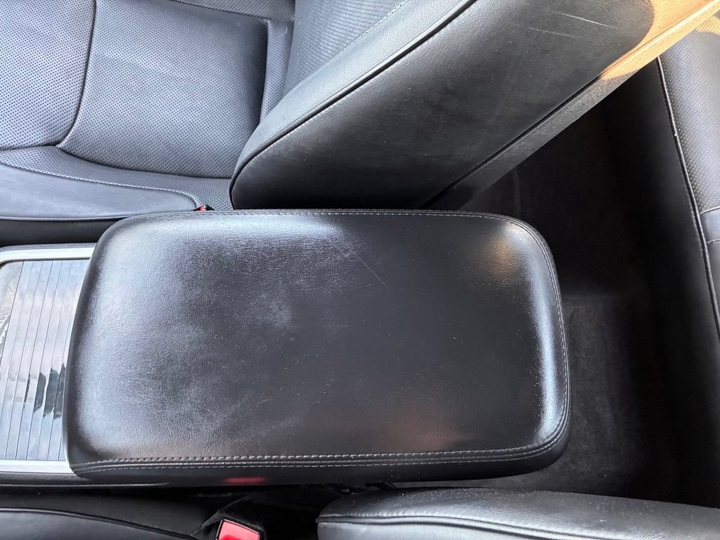 Used 2014 Chrysler 300 C w/ Beats Audio Group RWD image 37