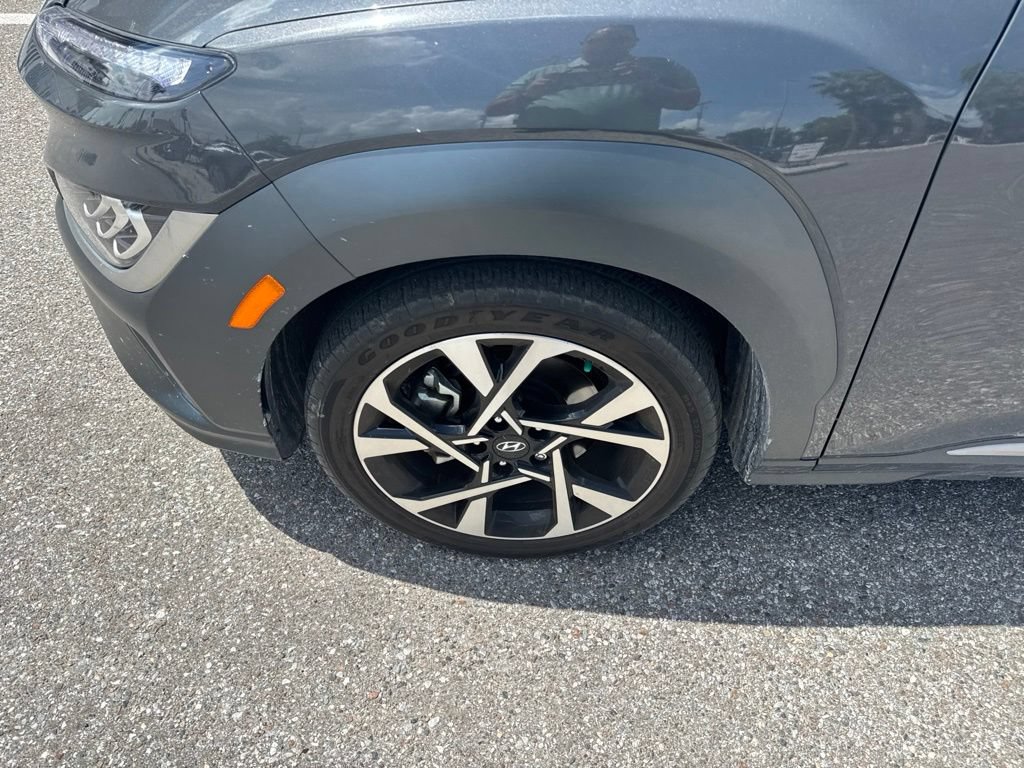 Used 2023 Hyundai Kona Limited w/ Cargo Package FWD image 10