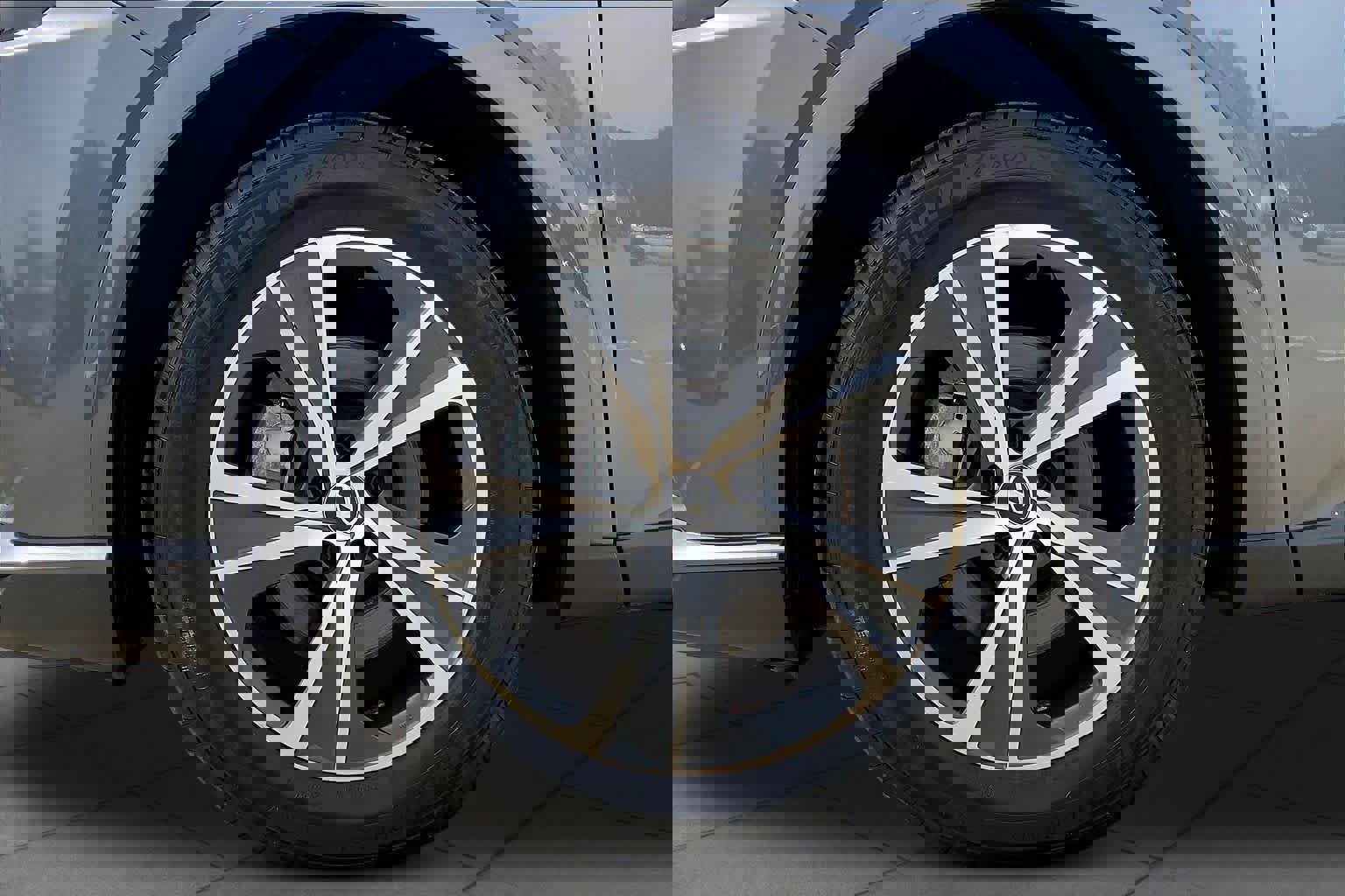 Used 2024 Lexus RX 350 Premium w/ Accessory Package (Z1) image 11