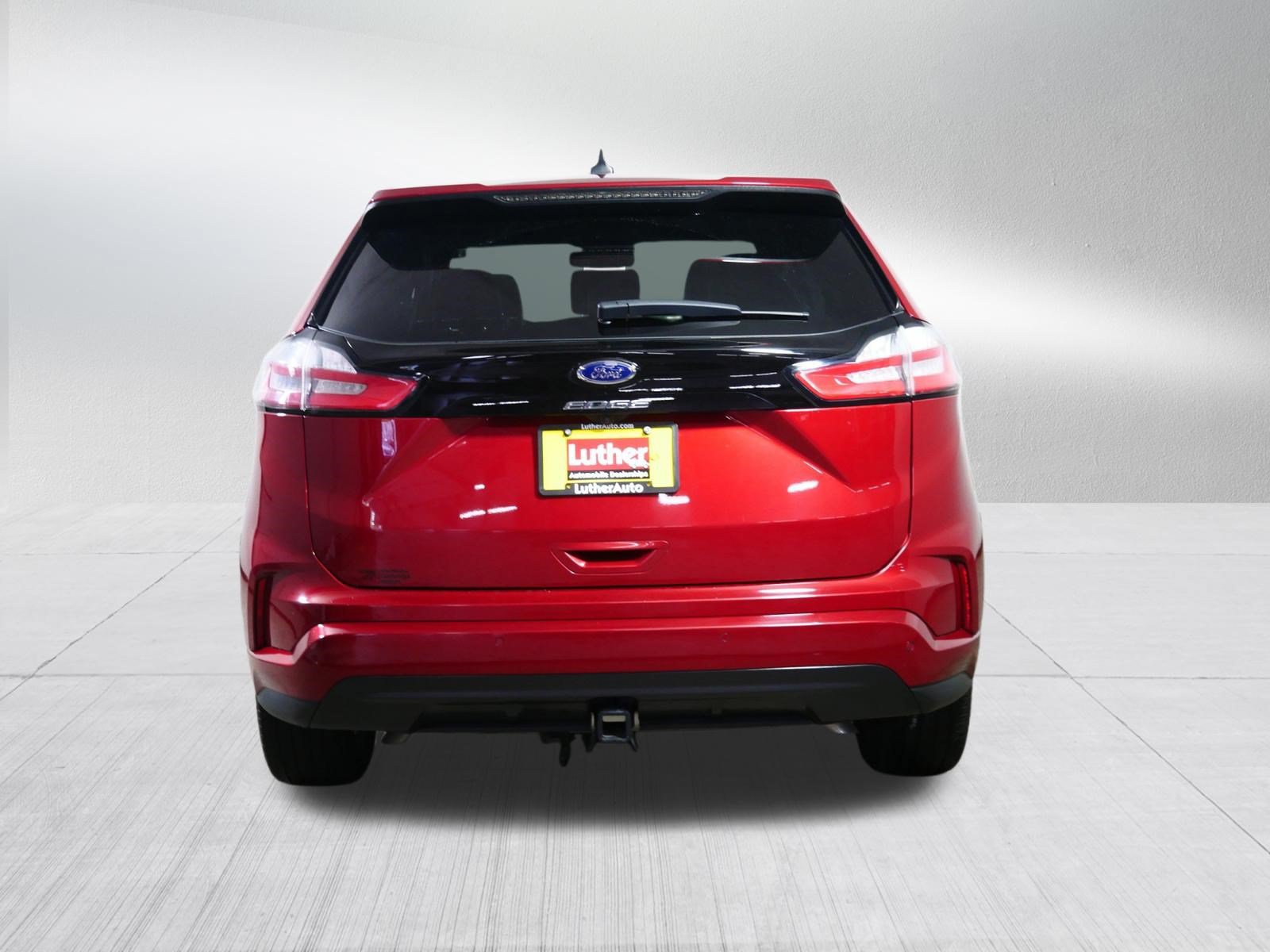 Used 2024 Ford Edge ST-Line w/ Class II Trailer Tow Package AWD/4WD image 6