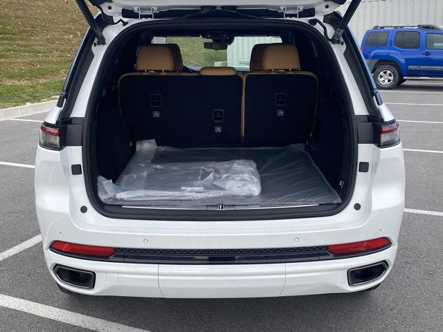 New 2025 Jeep Grand Cherokee Summit w/ Adv Protech Group IV image 7