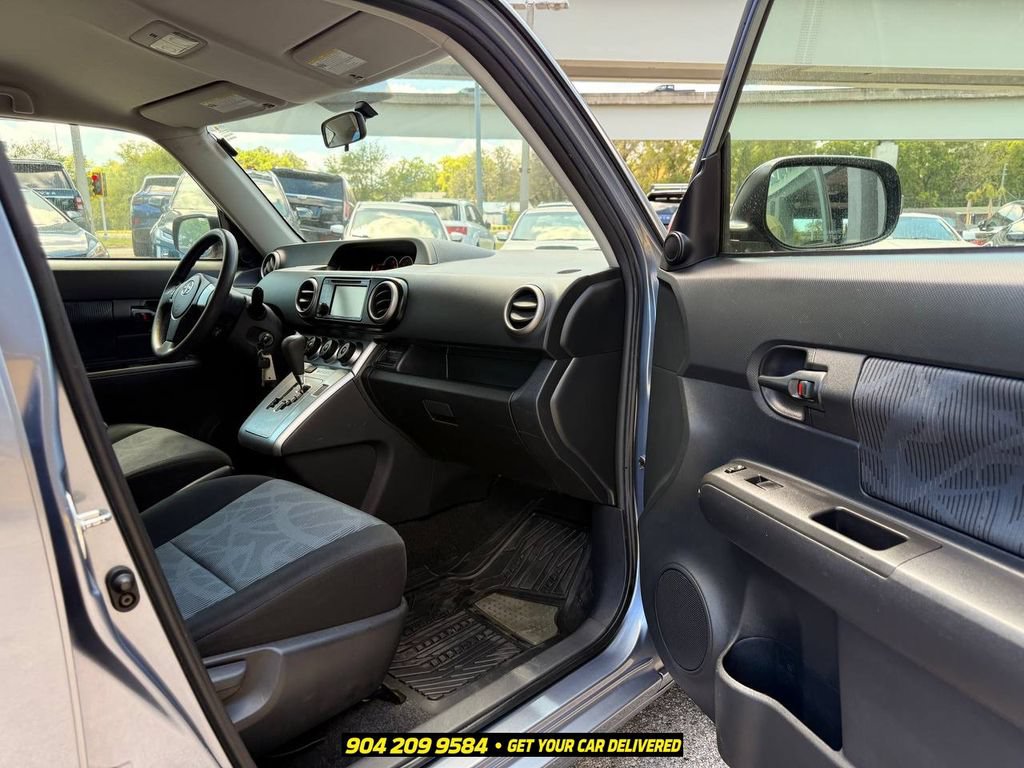 Used 2012 Scion xB FWD image 32