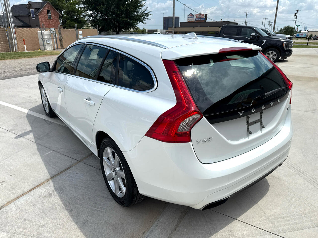 Used 2016 Volvo V60 T5 Premier image 13