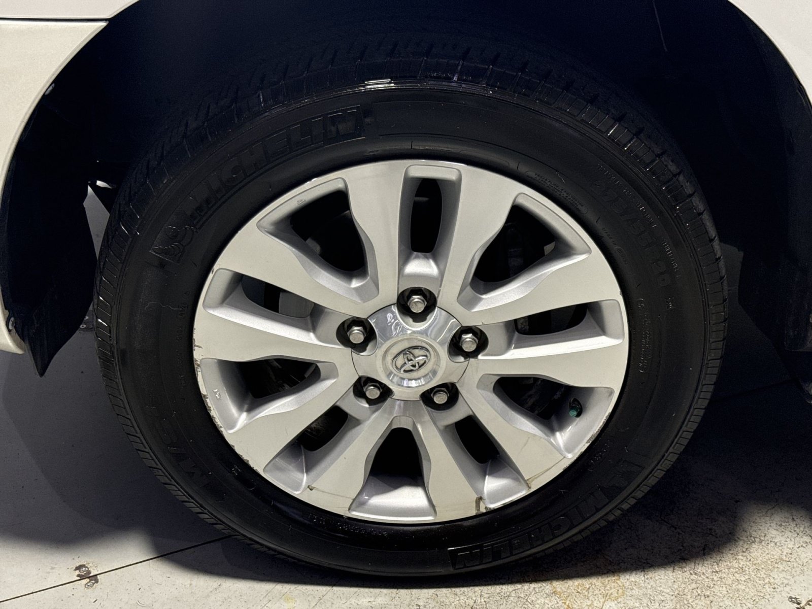 Used 2018 Toyota Sequoia Platinum RWD image 21